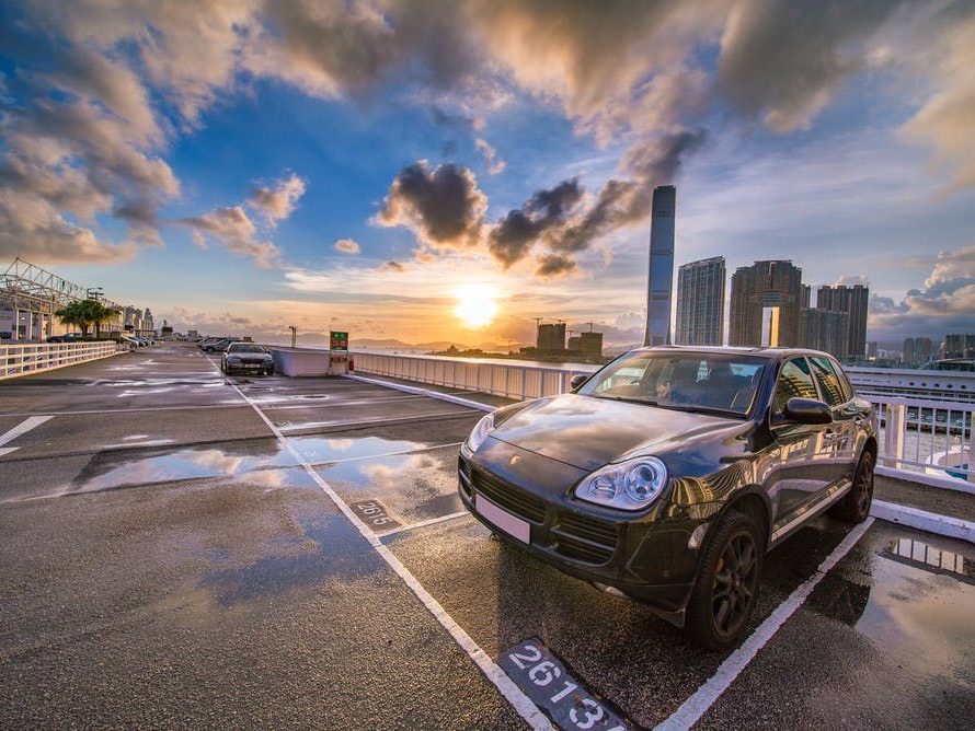 Preparing Offices for Winter - keep paths and car parks water-free and gritted
